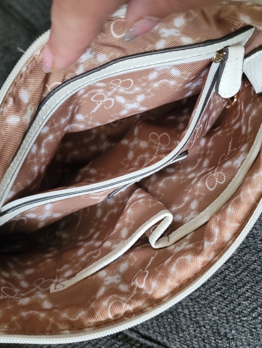 Jessica Simpson White Floral Applique Two Way Crossbody - Picture 9 of 13